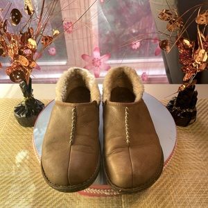 Vintage Men’s UGG camel colored leather